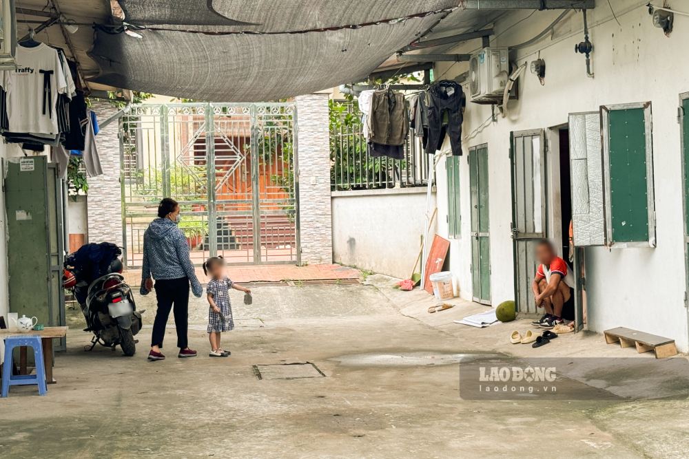 When someone stays overnight, they must be responsible for notifying the residence registration agency. In the photo, the boarding house in Dong Anh (Hanoi) in 2025. Photo: Hai Nguyen