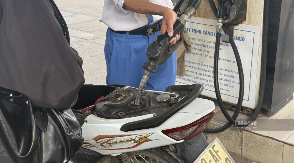 El precio minorista de la gasolina y el petróleo hoy 13 de septiembre se aplica de acuerdo con el ajuste de precios del 10 de septiembre. Foto: Song Anh (tomada desde el 7 de septiembre de 2026)
