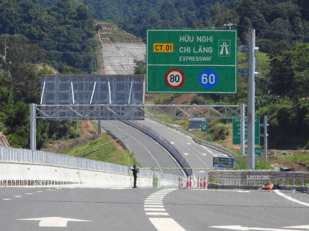 Lạng Sơn demande de proposer d'urgence un plan d'investissement pour l'aire de repos de l'autoroute Hữu Nghị - Chi Lăng. Photo prise le 2 septembre 2026. Photo: Tô Công