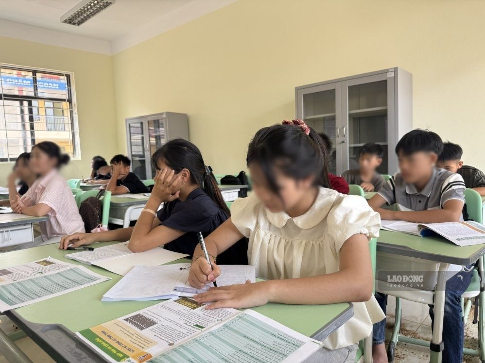 Trường nội trú biên giới Lạng Sơn được bố trí đầy đủ sách giáo khoa và vở viết. Ảnh chụp tháng 9.2026. Ảnh: Khánh Linh