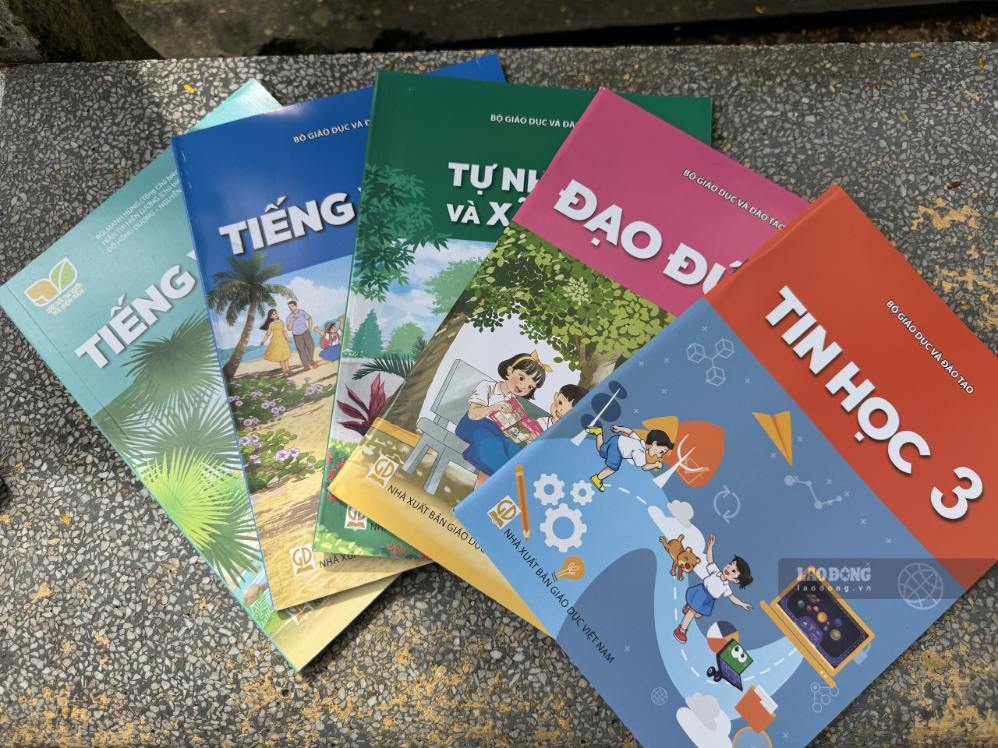 Highland parents struggle to find books for their children at the beginning of the school year. Photo: Khanh Linh (taken on September 5, 2026)