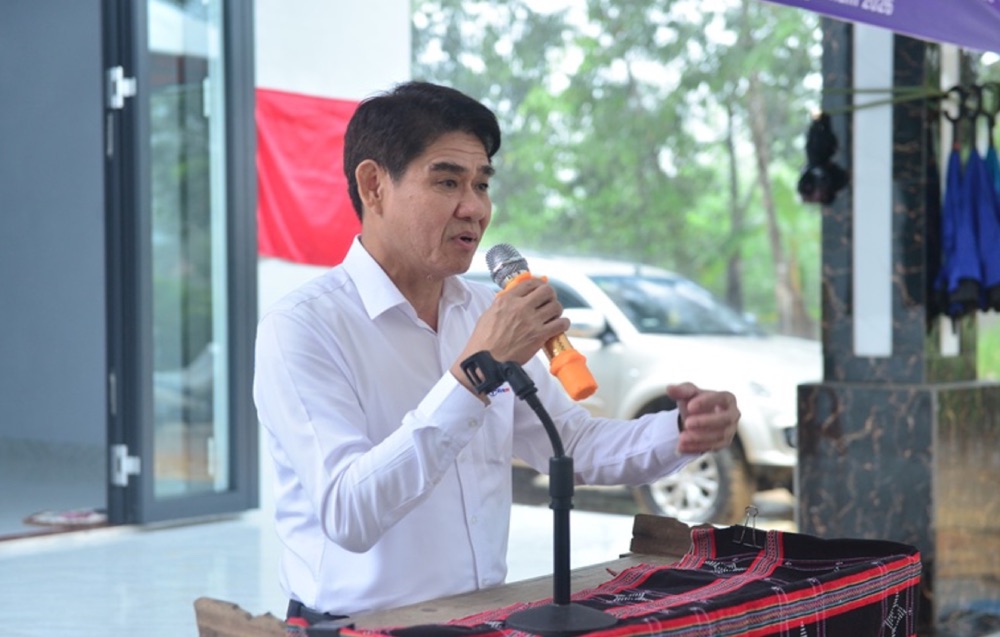 Ông Trần Đình Hà – Chủ tịch Công đoàn Tổng Công ty Điện lực miền Trung phát biểu tại buổi lễ. Ảnh: Cẩm Nhi / Công đoàn Tổng Công ty Điện lực miền Trung