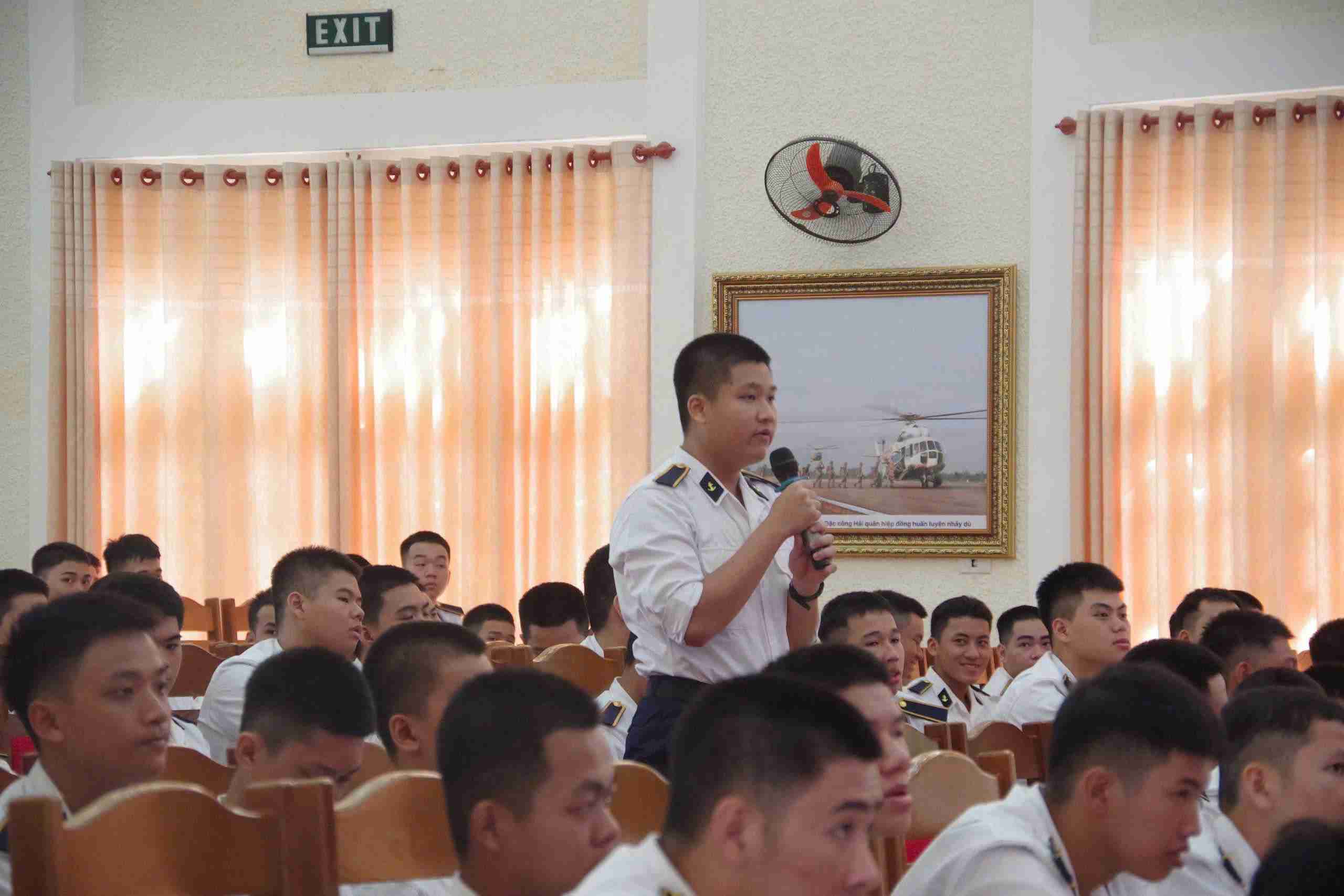Hình ảnh tại Hội nghị sinh hoạt, quán triệt nhiệm vụ cho học viên khóa 71 Học viện Hải quân. Ảnh: Tiến Ngộ (chụp tháng 9.2026)