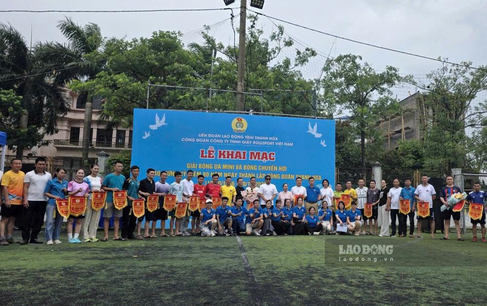 The Trade Union of Rollsport Vietnam Footwear Co., Ltd. organizes the opening ceremony of the 11th Mini Football and Steam Volleyball Tournament, 2026. Photo: Minh Hoang