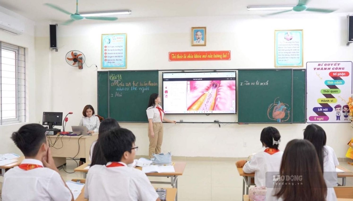 Students in an AI application class in Hanoi. Photo: Phuong Anh