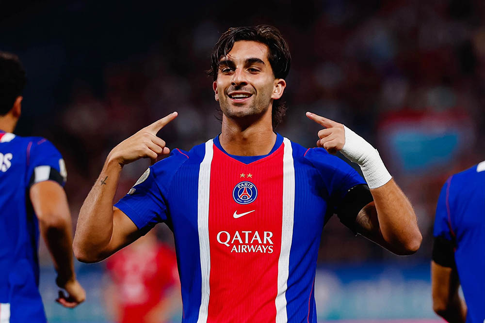 페란 토레스, PSG가 리그 1에서 브레스트를 꺾는 데 유일한 골을 넣다. 사진: PSG