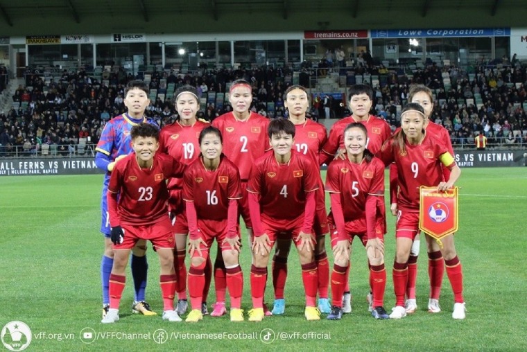 베트남 여자 대표팀, 아시안게임 20 개막전에서 대만(중국)과 경기. 사진: VFF