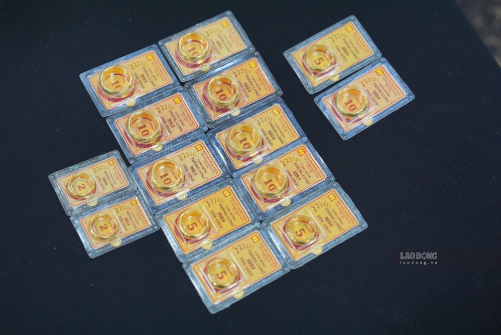 El precio mundial del oro subió en la sesión de la mañana del 14 de septiembre, mientras que el mercado continuó fluctuando después de fuertes fluctuaciones. Foto: Phan Anh (tomada el 1 de agosto de 2026)
