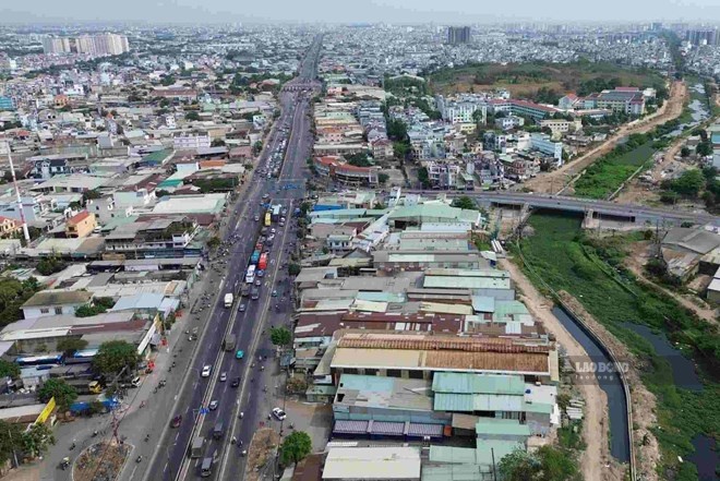 The newly opened Northwest road will connect from Ring Road 2 (National Highway 1) to the border of Tay Ninh province. Photo: Anh Tu