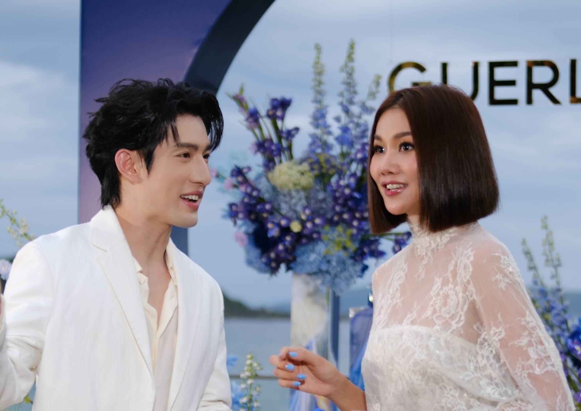 탄항은 태국에서 만난 지 약 2년 만에 싱가포르 배우 아이덴 싱과 재회했습니다. 사진: 아티스트 제공.