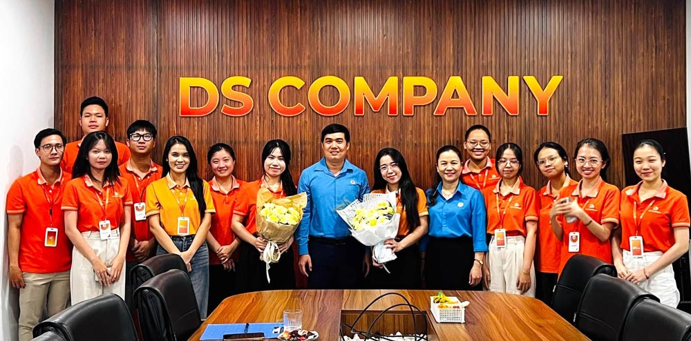 Cam Le Ward Trade Union, Da Nang established 8 new grassroots trade unions with 210 union members. Photo: Cam Le Trade Union