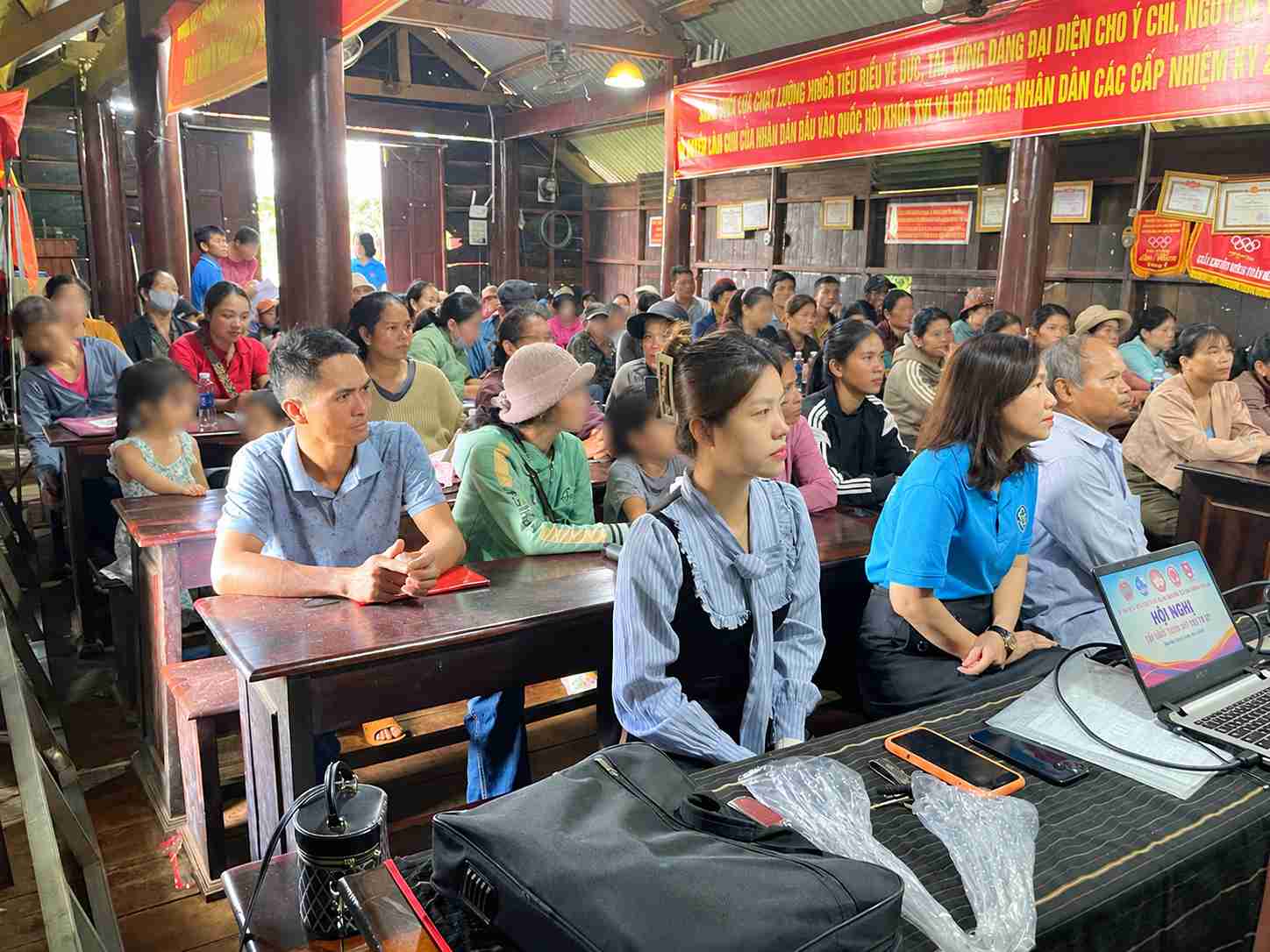 The community of people in Tan Lap ward (Dak Lak province) is being trained in "Digital literacy". Photo: VFF of Tan Lap ward (taken in September 2026)