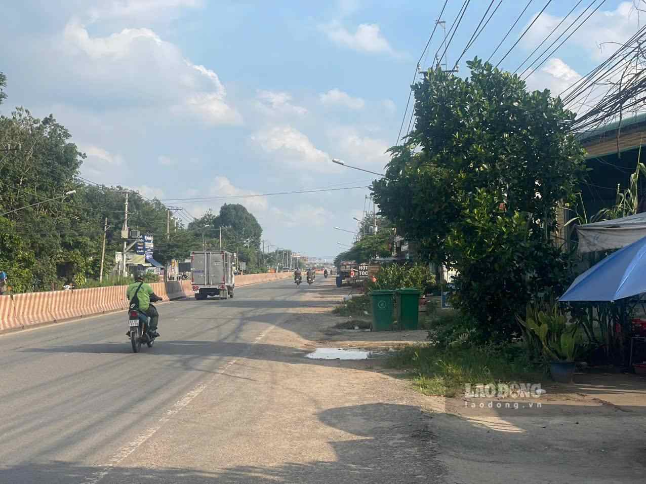 Việc bồi thường giải phóng mặt bằng cho dự án mở rộng đường ĐT 744 đã kéo dài 14 năm. Ảnh: Đình Trọng