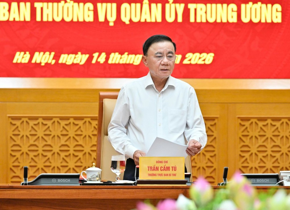 Politburo Member, Standing Secretary of the Secretariat Tran Cam Tu emphasized the task of proactively preparing a contingent of successor cadres with sufficient qualities, capacity, prestige, meeting the requirements of the Army's tasks in the coming period. Photo: E-Portal of the Communist Party of Vietnam