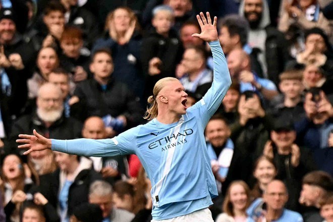 Haaland rất có duyên ghi bàn vào lưới Man United.  Ảnh: AFP