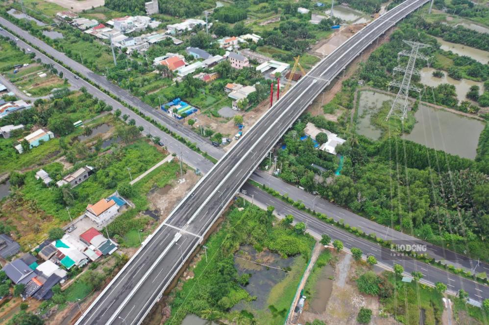 Dự án nút giao kết nối đường Rừng Sác với cao tốc Bến Lức - Long Thành đầu tư gần 2.970 tỉ đồng. (Ảnh chụp ngày 12.9). Ảnh: Anh Tú