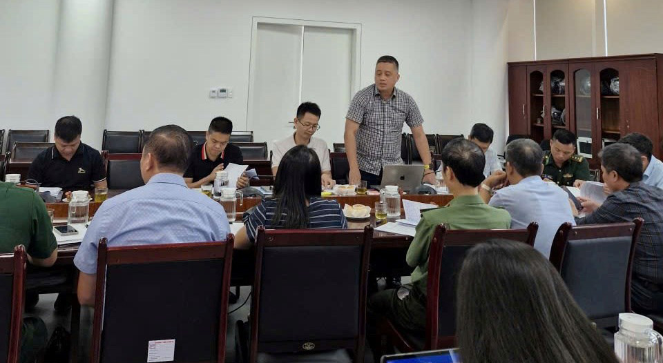 Mr. Kieu Trung Dung, Acting Head of Fisheries Resources Surveillance Department, Department of Fisheries and Fisheries Surveillance, Ministry of Agriculture and Environment, spoke at the conference. Photo: Hai Phong Police