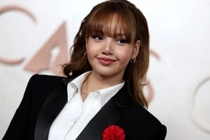リサはソロキャリアを追求しているにもかかわらず、ブラックピンクに長く関わりたいと考えています。写真:AFP