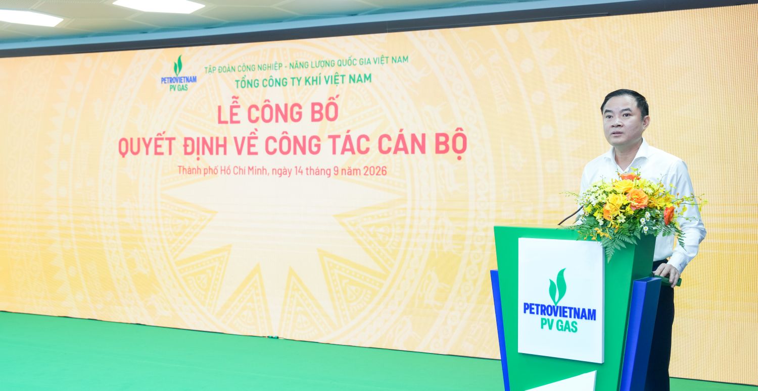 Bí thư Đảng ủy, Chủ tịch HĐTV Petrovietnam Lê Ngọc Sơn phát biểu chỉ đạo và giao nhiệm vụ tại buổi lễ. Ảnh: PV GAS