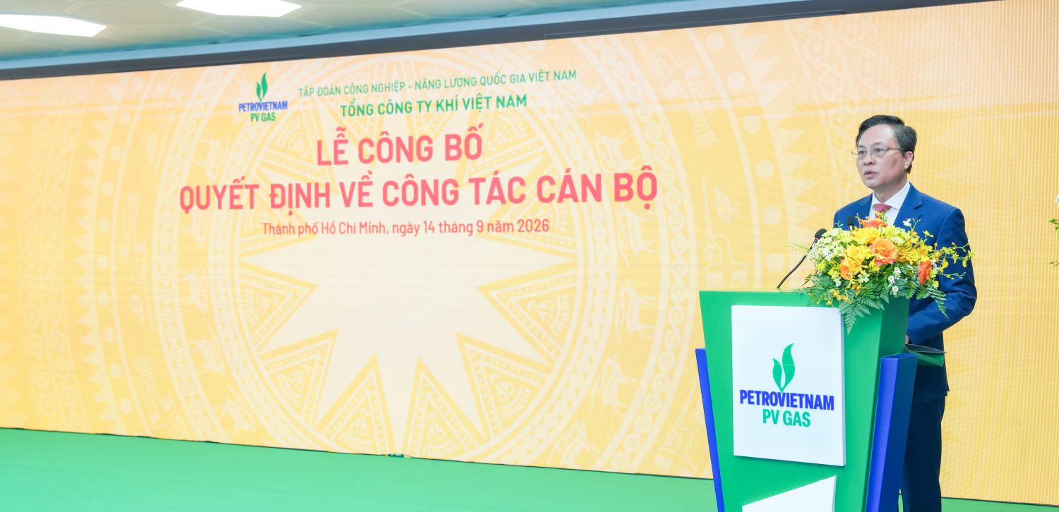 Chủ tịch HĐQT PV GAS Bùi Minh Tiến đại diện các đồng chí được bổ nhiệm phát biểu tại buổi lễ. Ảnh: PV GAS
