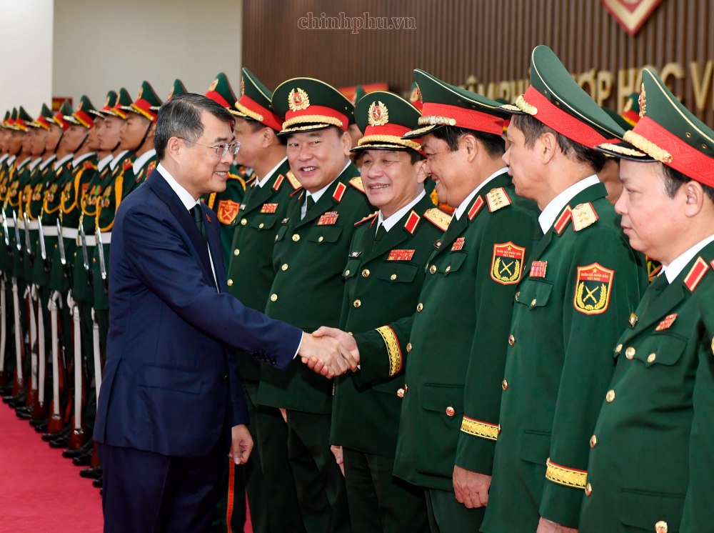 Politburo Member, Prime Minister Le Minh Hung and delegates attend the opening ceremony of the 2026-2027 academic year of the National Defense Academy. Photo: chinhphu. vn/Nhat Bac