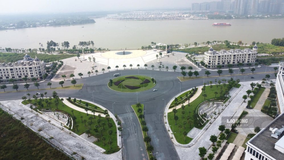 Dự án đi qua nhiều khu đô thị ven sông Đồng Nai đoạn qua phường Long Hưng, TP Đồng Nai. Ảnh: HAC