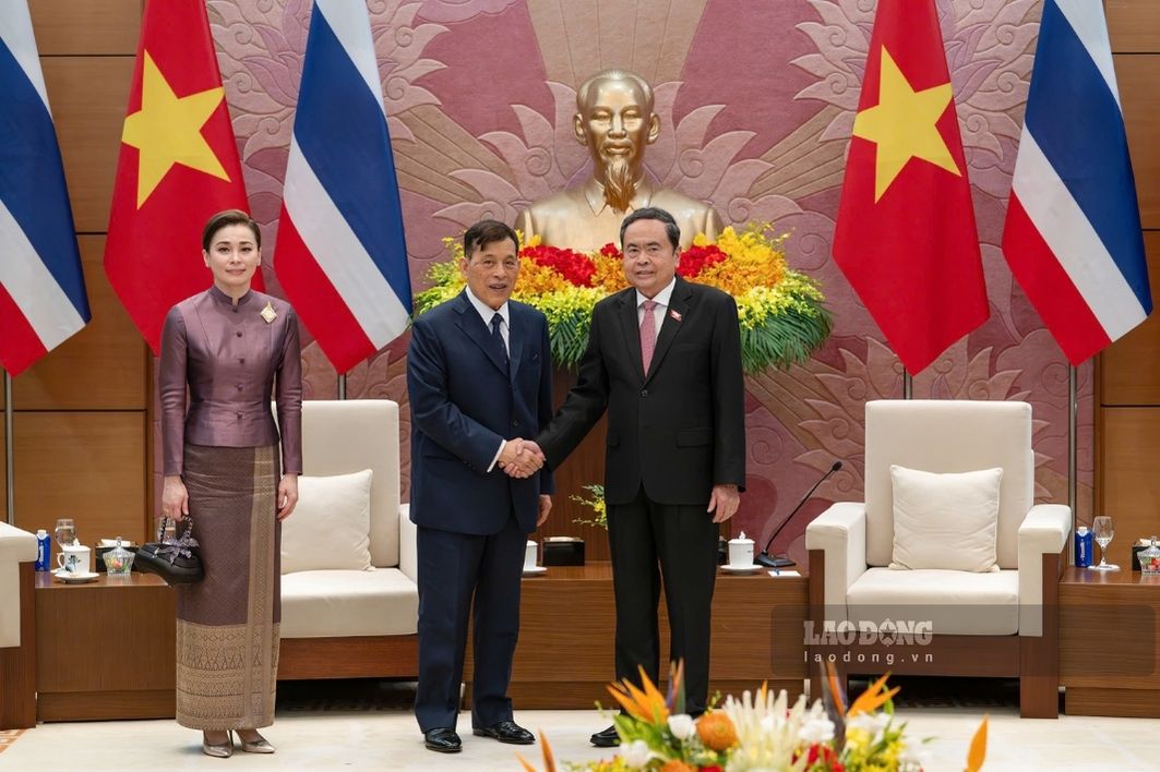 Politburo Member, National Assembly Chairman Tran Thanh Man meets with Thai King Maha Vajiralongkorn Phra Vajiraklaochaoyuhua and Queen. Photo: Hai Nguyen