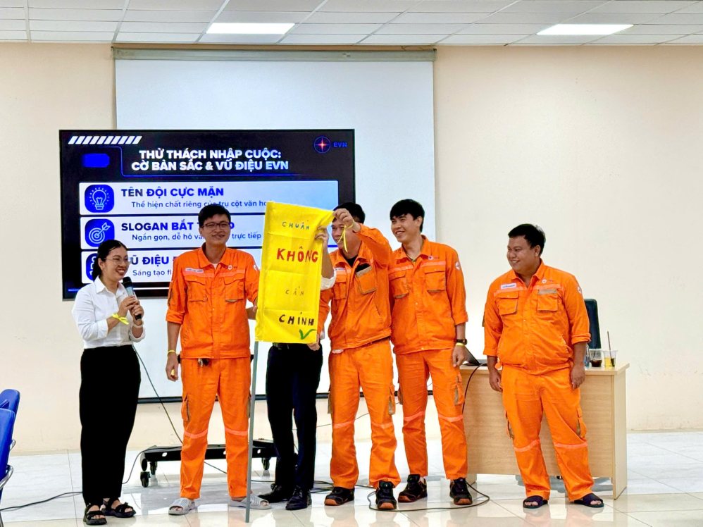 Centrale thermique de Vinh Tan 4: Améliorer la sensibilisation, diffuser les valeurs culturelles d'EVN. Photo: Binh Minh