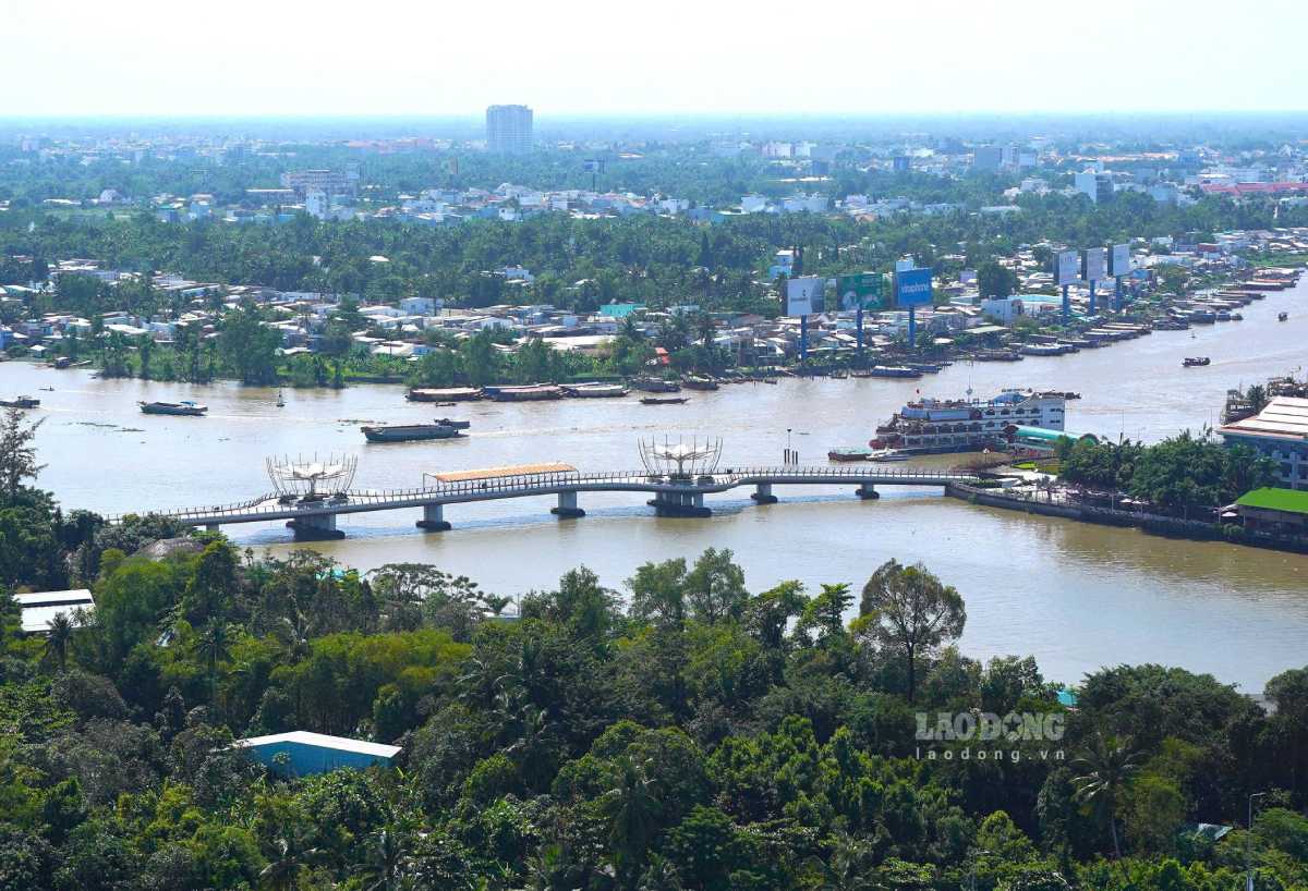 The Ministry of Home Affairs is assigned to develop a document guiding the arrangement of commune-level administrative units. In the photo, a corner of Can Tho City taken from above. Photo: Ta Quang