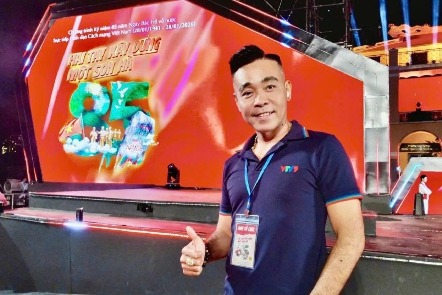 Đạo diễn Nguyễn Minh Hoàng. Ảnh: NVCC