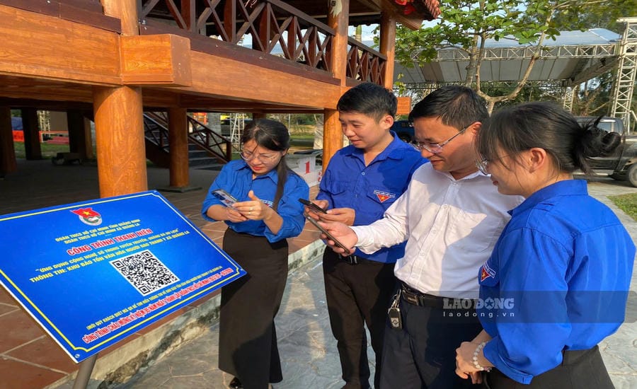 Applying digital technology in tourism promotion and advertising at the Thanh Y Dao Cultural Reserve, Quang La commune, Quang Ninh city (Photo taken in March 2026). Photo: Van Anh
