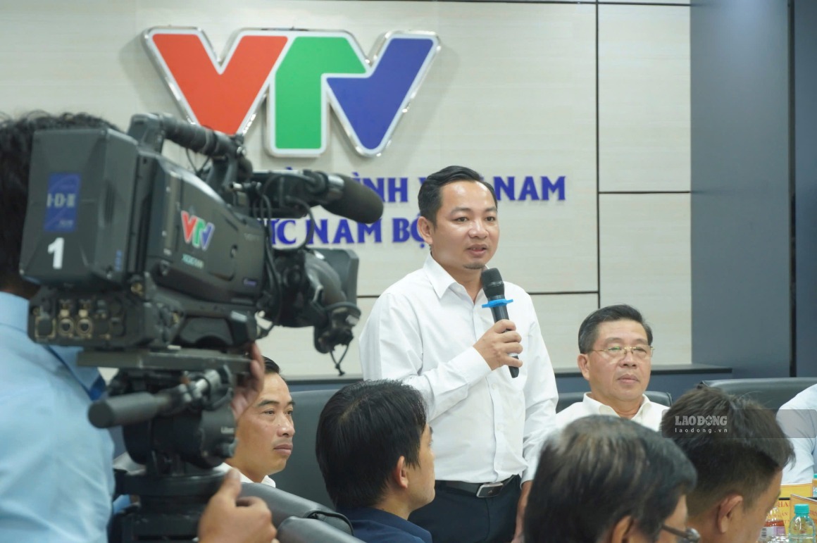 Nhà báo Phùng Văn Hiệp cho biết, giải đã thu hút hơn 400 cơ thủ tham gia. Ảnh: Tạ Quang (ảnh chụp ngày 15.9)