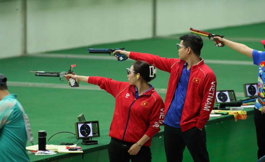 Trịnh Thu Vinh et Phạm Quang Huy sont l'espoir du tir vietnamien aux ASIAD 20. Photo: Minh Anh