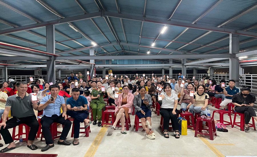 다낭시 노동 연맹이 수년 동안 시행해 온 "하숙집 자치 노동자 그룹" 모델은 지역 사회와 관련된 노동조합 활동을 확대하는 형태이기도 합니다. 사진: 다낭 노동조합