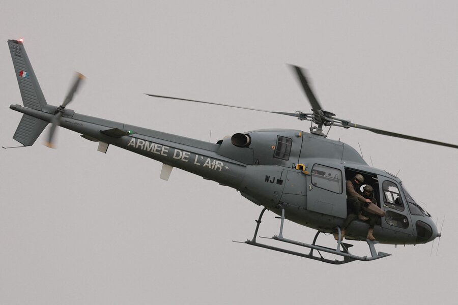 Russia and Denmark make accusations related to the operation of military helicopters near warships in the Baltic Sea. In the photo: Fennec helicopter in a military exercise, November 14, 2025. Photo: AFP