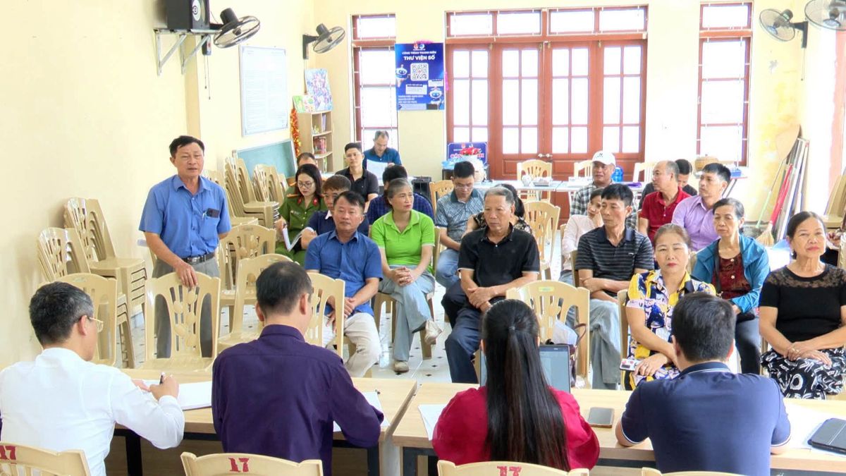 Kien An ward dialogues with households. Photo: Kien An ward e-Portal, Hai Phong