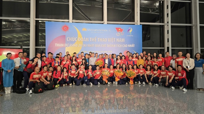La délégation sportive vietnamienne part pour les ASIAD 20. Photo: Bùi Lượng