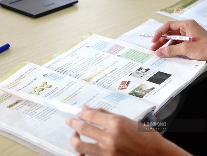 The general education program and textbooks will be adjusted in the direction of reducing academicity, increasing practice, experience, and strengthening comprehensive education. Photo: Tuong Van