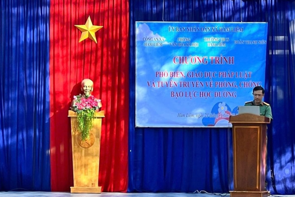 Ham Liem Commune Police (Lam Dong province) propagate and disseminate legal education and prevention and control of school violence in schools, May 2026. Photo: Police provided