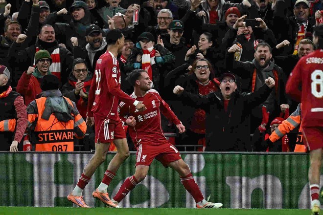 Mac Allister shines against Tottenham in the Carabao Cup. Photo: AFP