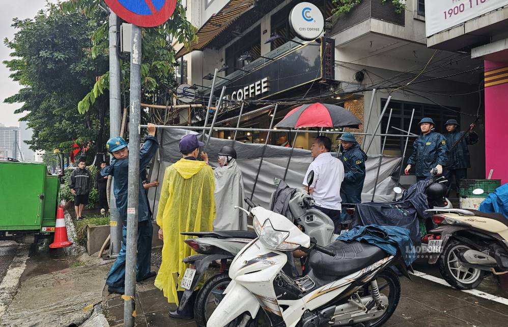 Scene of the fire at a house in alley 264/2 Thuy Khue (Hanoi), morning of September 16. Photo: Song Huu