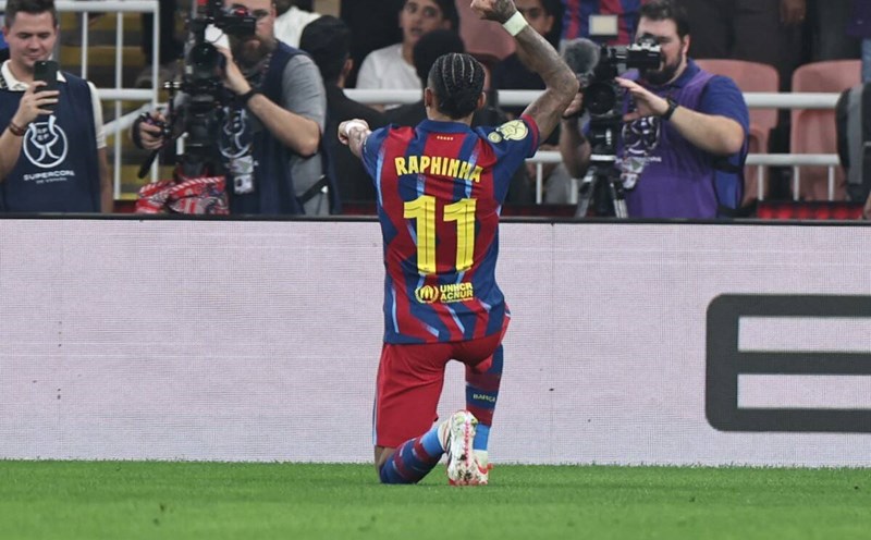 Raphinha đang ghi bàn liên tục cho Barcelona ở vị trí trung phong. Ảnh: AFP