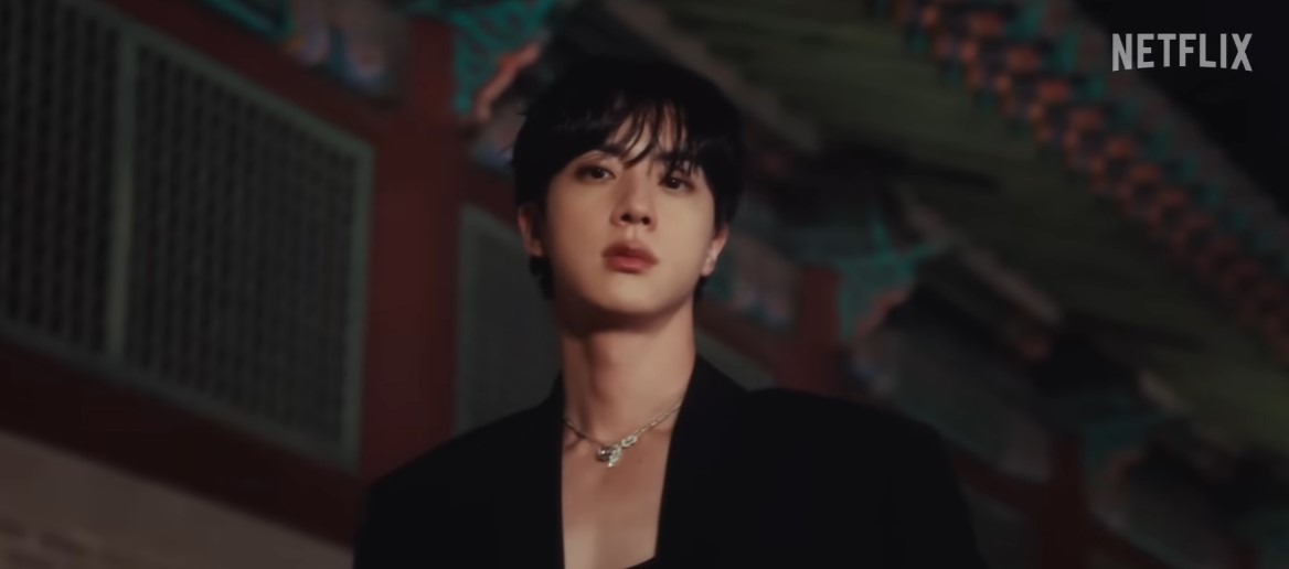 Jin (BTS) joins Spotify's 1 billion-listen club with the solo song "Don't say you love me". Photo: Netflix