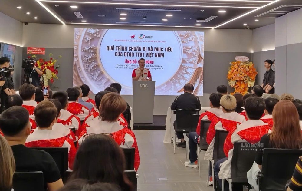 Lễ xuất quân tuyển Esports Việt Nam dự ASIAD 20 diễn ra sáng 16.9 tại TPHCM. Ảnh: Nguyễn Đăng, chụp sáng 16.9