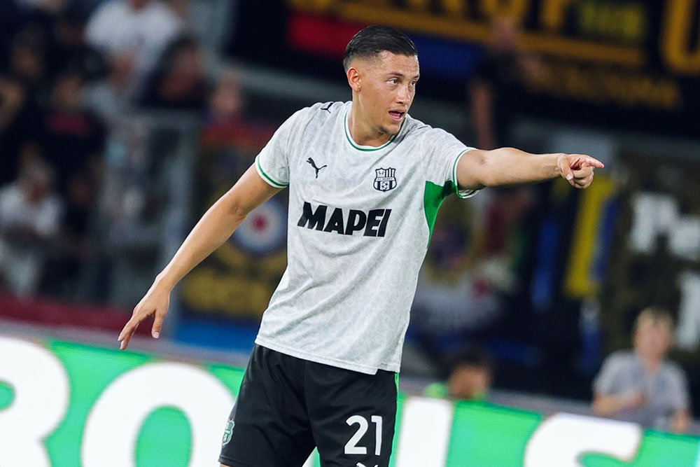 Injury caused Jay Idzes to be absent from Indonesia's FIFA ASEAN Cup 2026 campaign. Photo: Sassuolo Club