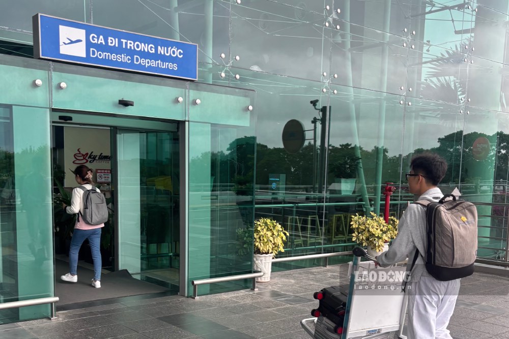 Can Tho City People's Committee recommends that people not commit acts that endanger aviation activities at Can Tho airport. Photo taken at the domestic airport terminal at Can Tho airport on August 14, 2026 - Phong Linh.