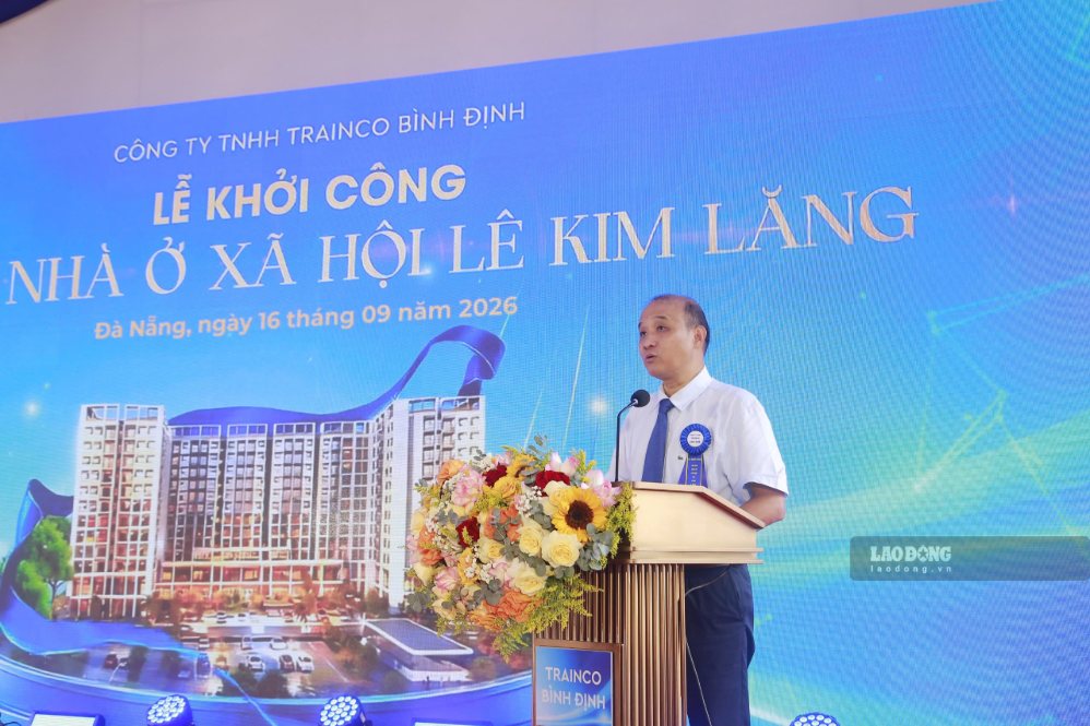 Phó Chủ tịch UBND TP Đà Nẵng Lê Quang Nam phát biểu chỉ đạo và nhấn mạnh tầm quan trọng của dự án trong chính sách an sinh xã hội tại lễ khởi công. Ảnh: Nguyễn Linh chụp ngày 16.9