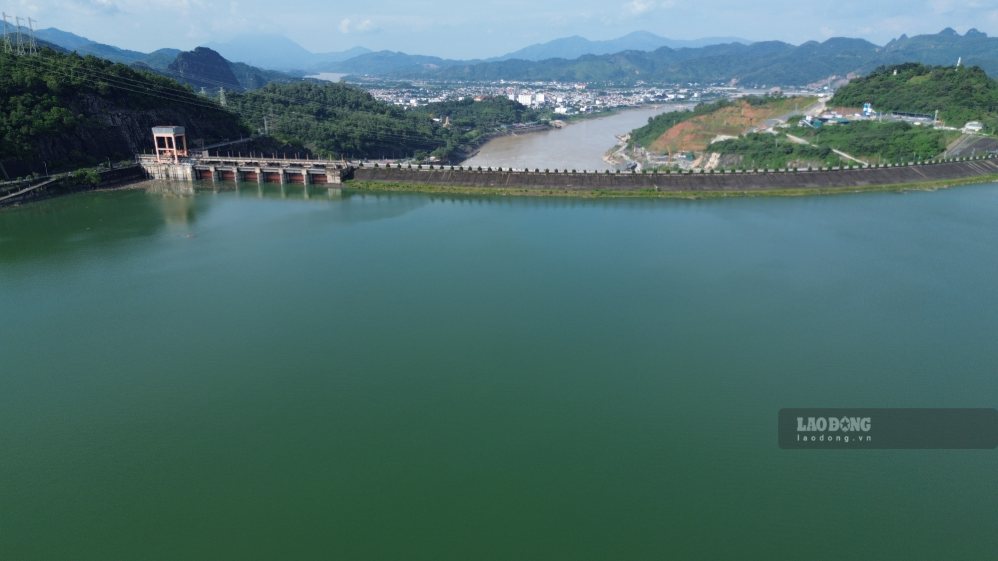 Hoa Binh Lake has a water level of 111.66 m. Photo (taken in early September 2026): Minh Nguyen