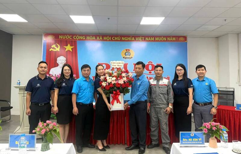 Congress establishing the Grassroots Trade Union of Toyota Nhung Hong Tuyen Quang Co., Ltd. Photo: Tuyen Quang Trade Union