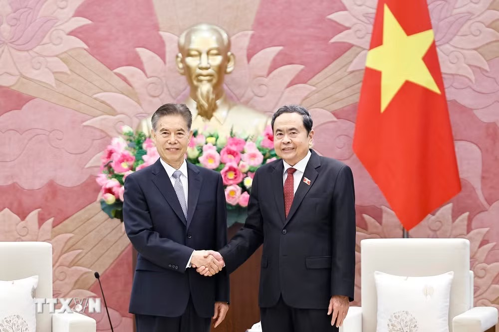 Politburo member, National Assembly Chairman Tran Thanh Man receives Chairman of the Financial and Economic Commission of the National People's Congress of China Zhongshan. Photo: Doan Tan/VNA